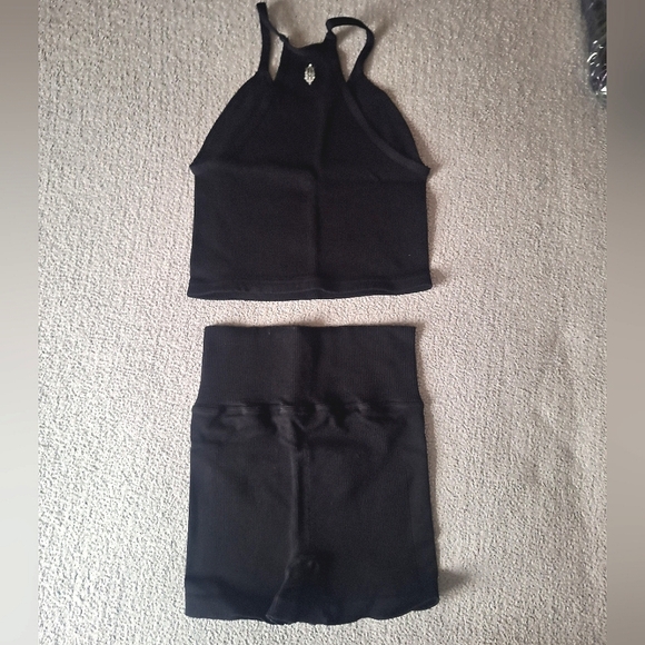 NWOT- Free People Movement Happiness Runs Bike Shorts And Tank Set - Picture 2 of 10